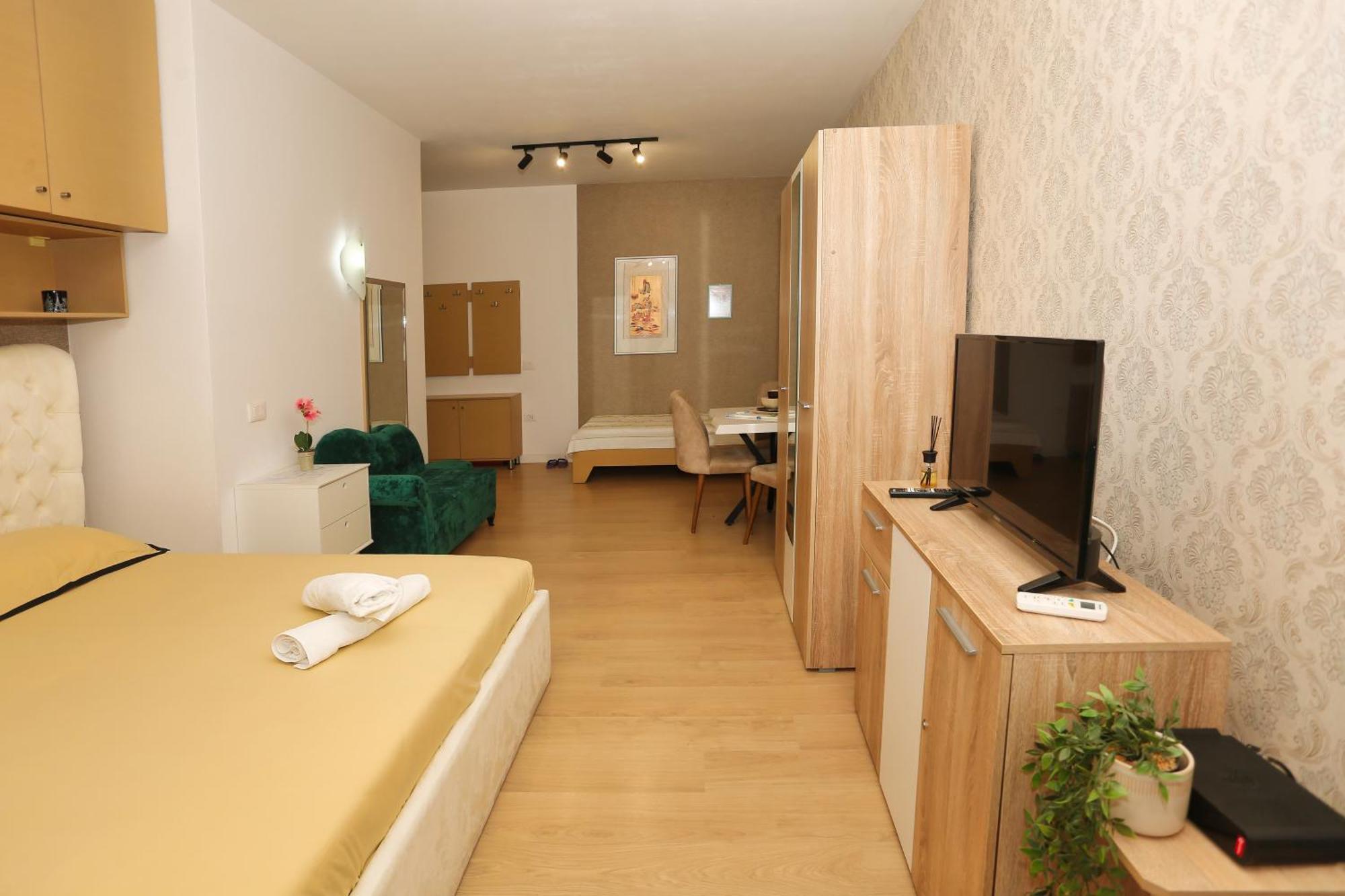 Cozy Apartment Near Square 21 Tiranë Ngoại thất bức ảnh